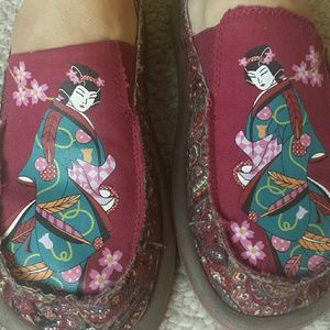 Sketchers slip on comfy shoes